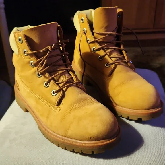 Timberlands - Picture 2 of 9